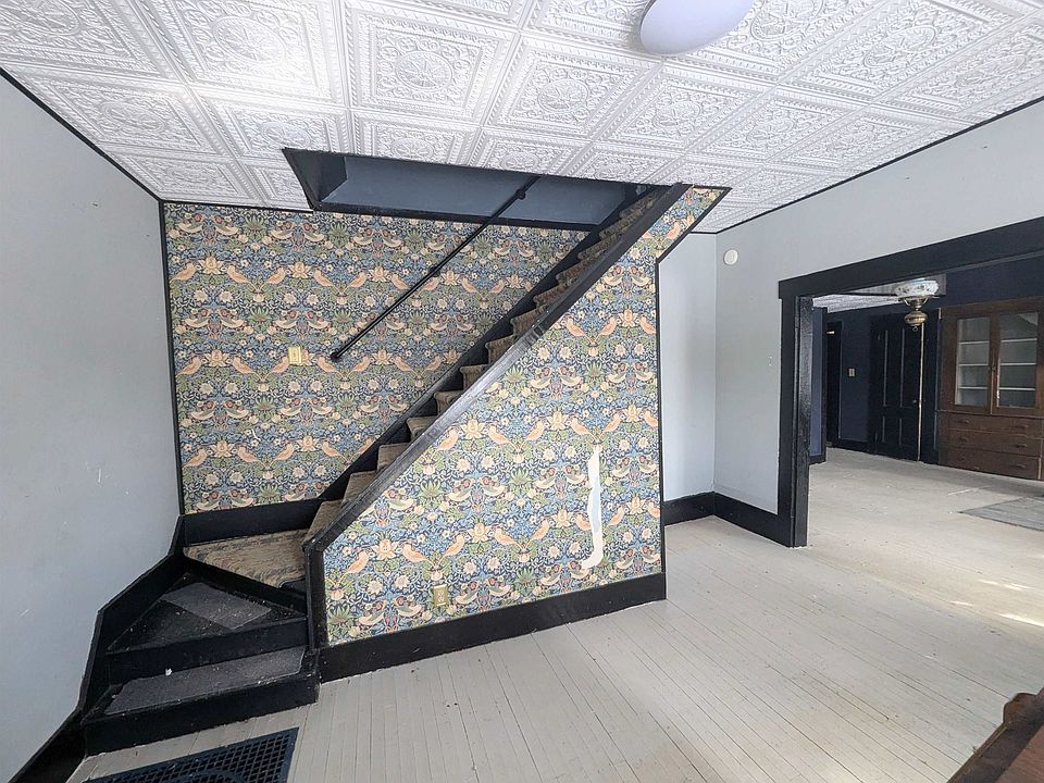 28th image of this home