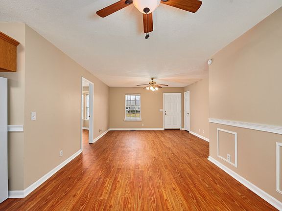 4th image of 124 Greystone Dr