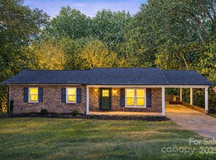 3515 12th Street Dr NE, Hickory, NC 28601