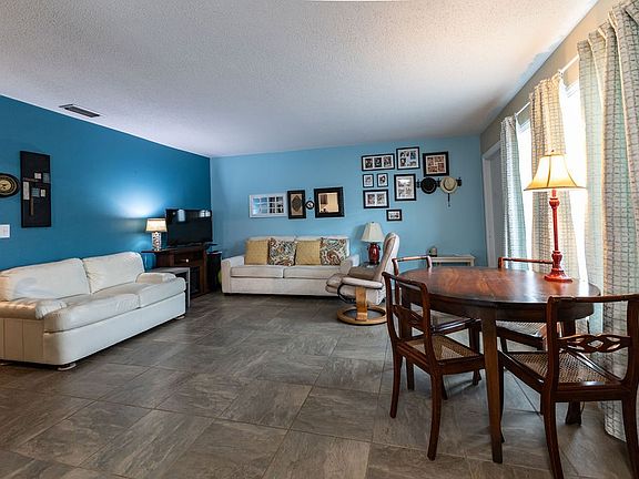 4th image of 2800 Indian River Blvd APT P10