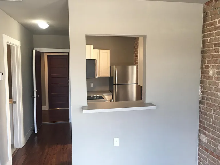 134 NW 13th St — Photo 17