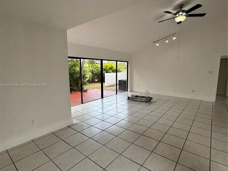 8273 NW 36th St #8273 — Photo 6