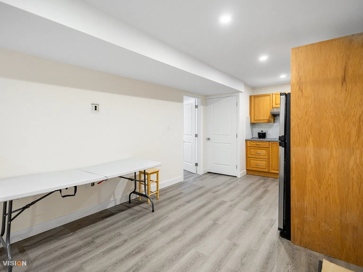 4 bed, 1200 sqft, $3,000 — Photo 2