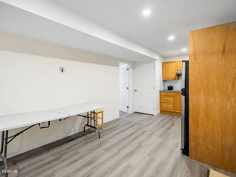 131 Rickman Pl #BASEMENT — Photo 2