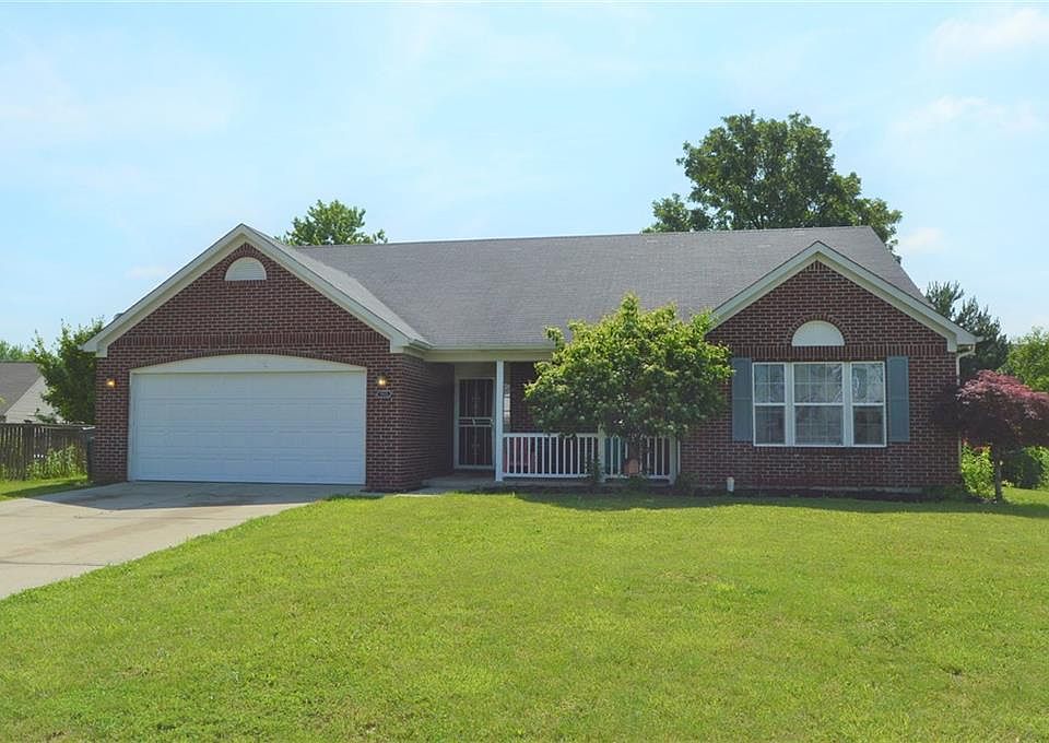 1st image of 2905 Foxbriar Pl