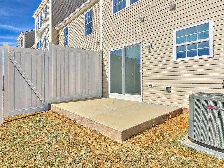 410 Pin Oak Dr NW — Photo 22