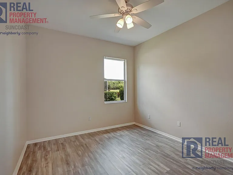 652 Planters Manor Way — Photo 32