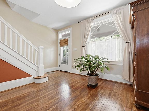 3rd image of 420 W Hutchinson Ave