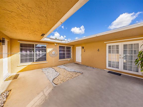 4th image of 4475 SW 54th Ct