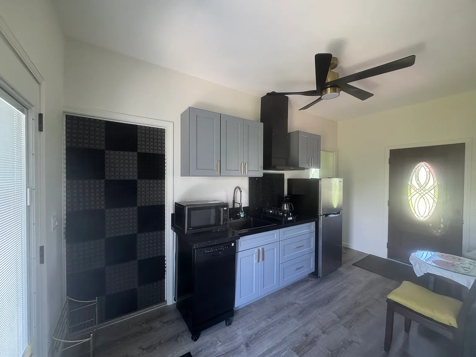 1 bed, $2,200 — Photo 1