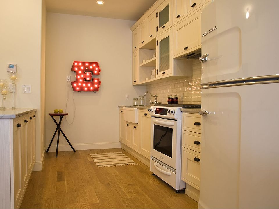 100 Engert Kitchen