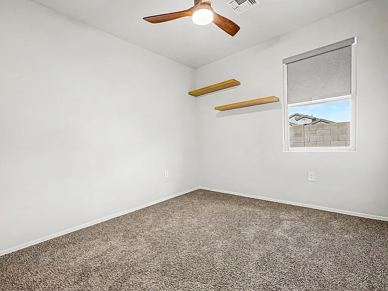1302 W Raymond Ave — Photo 27