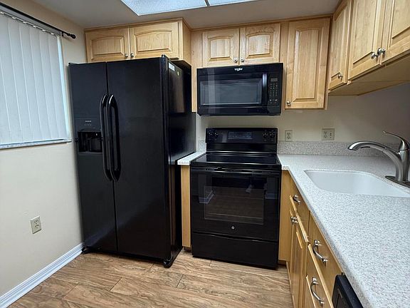 4th image of 1720 Murrell Rd APT 101