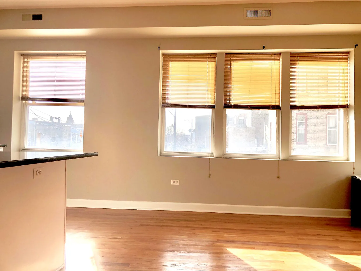 2 bed, 1100 sqft, $2,000 — Photo 3