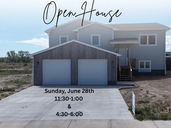 915 Flicker St, Douglas, WY 82633