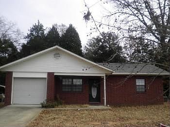 1st image of 100 Cedar Creek Dr