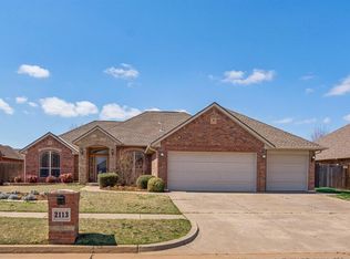 2113 Mulberry Creek Ave, Yukon, OK 73099