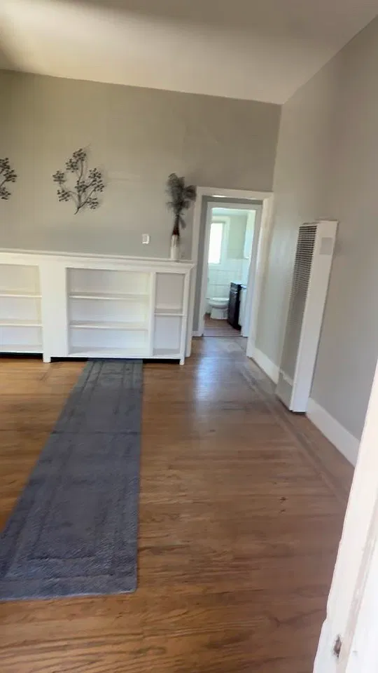 3 bed, 800 sqft, $2,955 — Photo 1