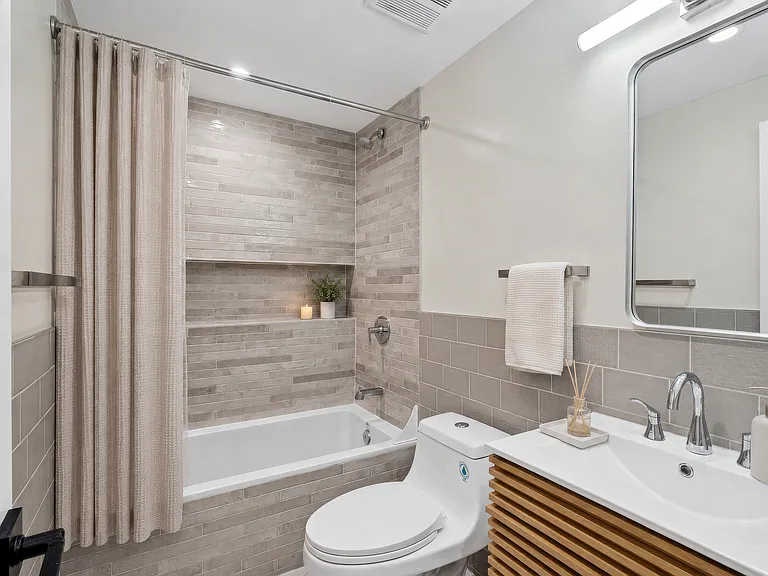 795 Quincy St #2 — Photo 6