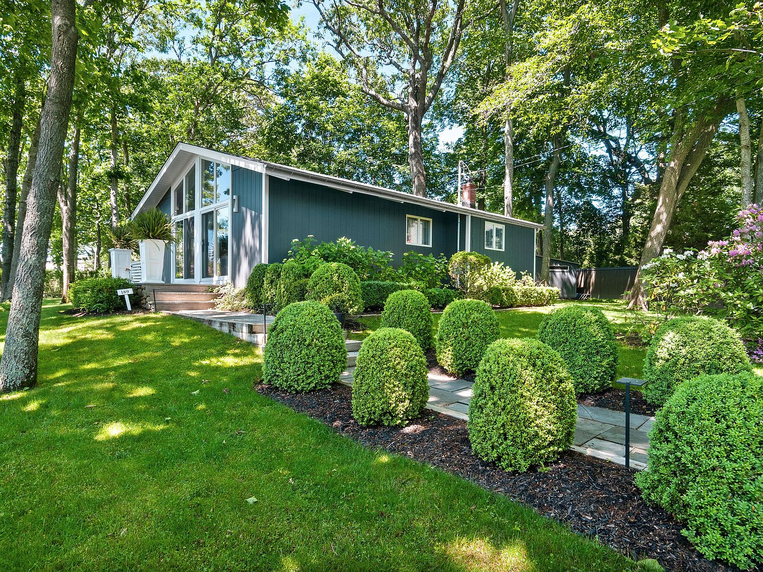 189 Redwood Rd, Sag Harbor, NY 11963 Zillow