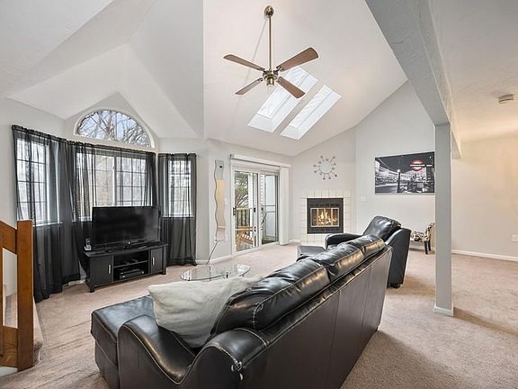 4th image of 116 Tall Oaks Dr