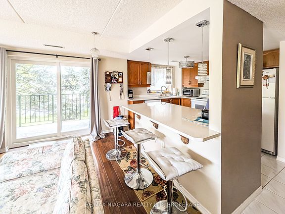 3rd image of 6704 Thorold Stone Rd #203