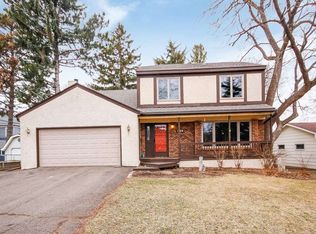 1189 Brighton Pl, Saint Paul, MN 55106