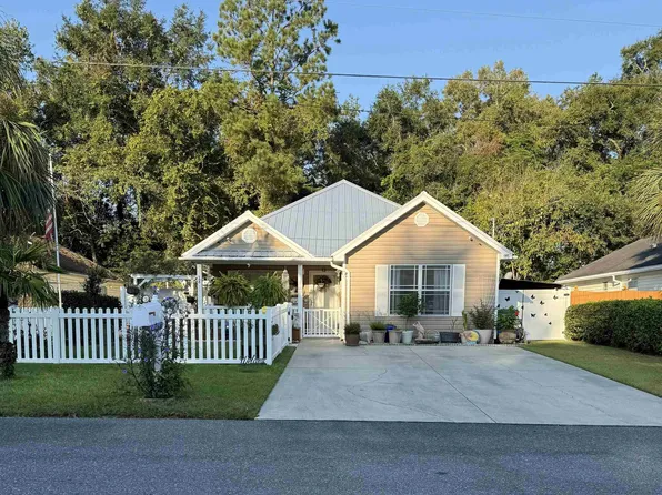 28 Ruby Ln, Crawfordville, FL 32327