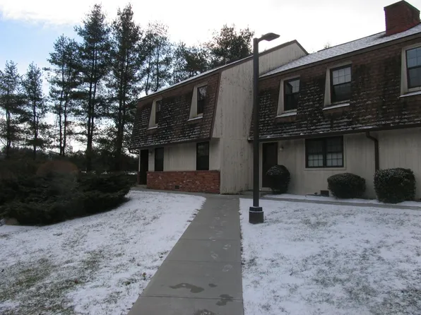 17 Homestead Ln, Brookfield, CT 06804