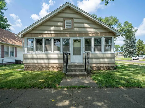 339 Herman St, Pekin, IL 61554