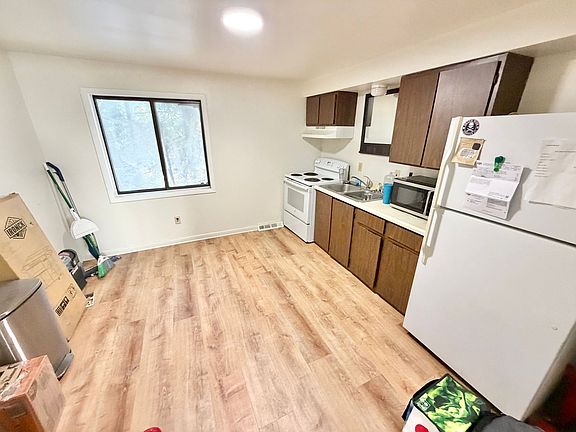 5th image of 1036 North Ave APT 3