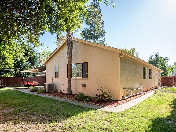 5th image of 8332 Crestshire Cir