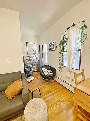 5th image of 394 Graham Ave #2F