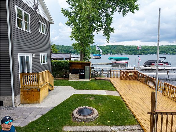 4th image of 5757 Mariners Dr