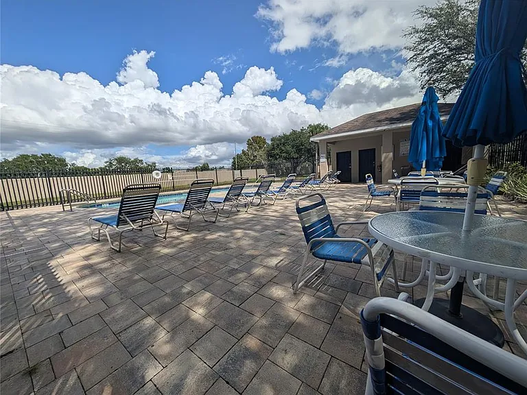 4321 Deermont Cir — Photo 40