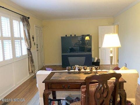 3rd image of 2835 Northwoods Dr N