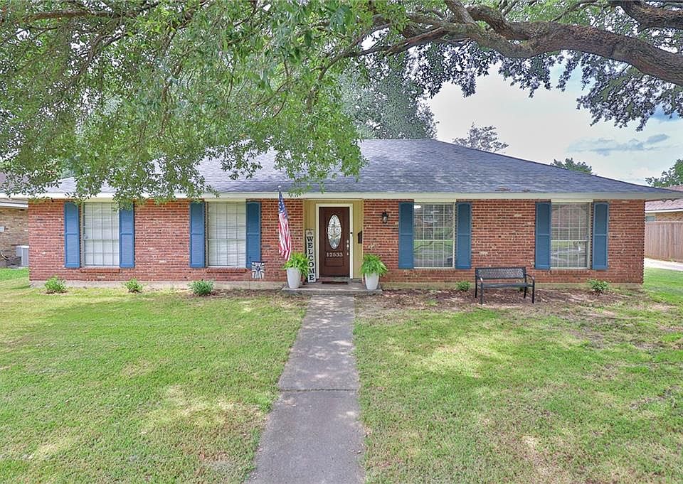 1st image of 12533 Parkwood Dr
