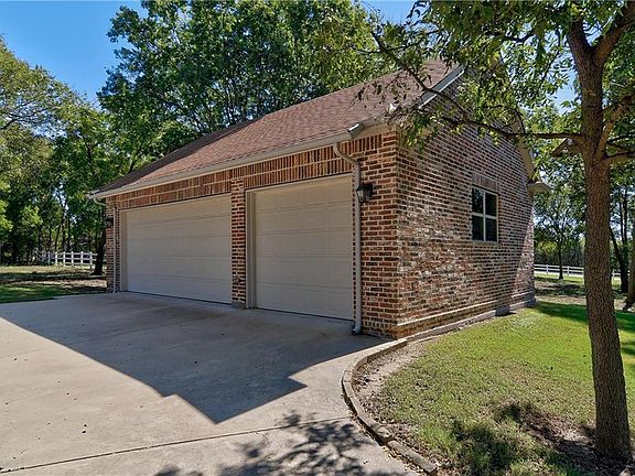 3rd image of 2927 Cathleen Ln