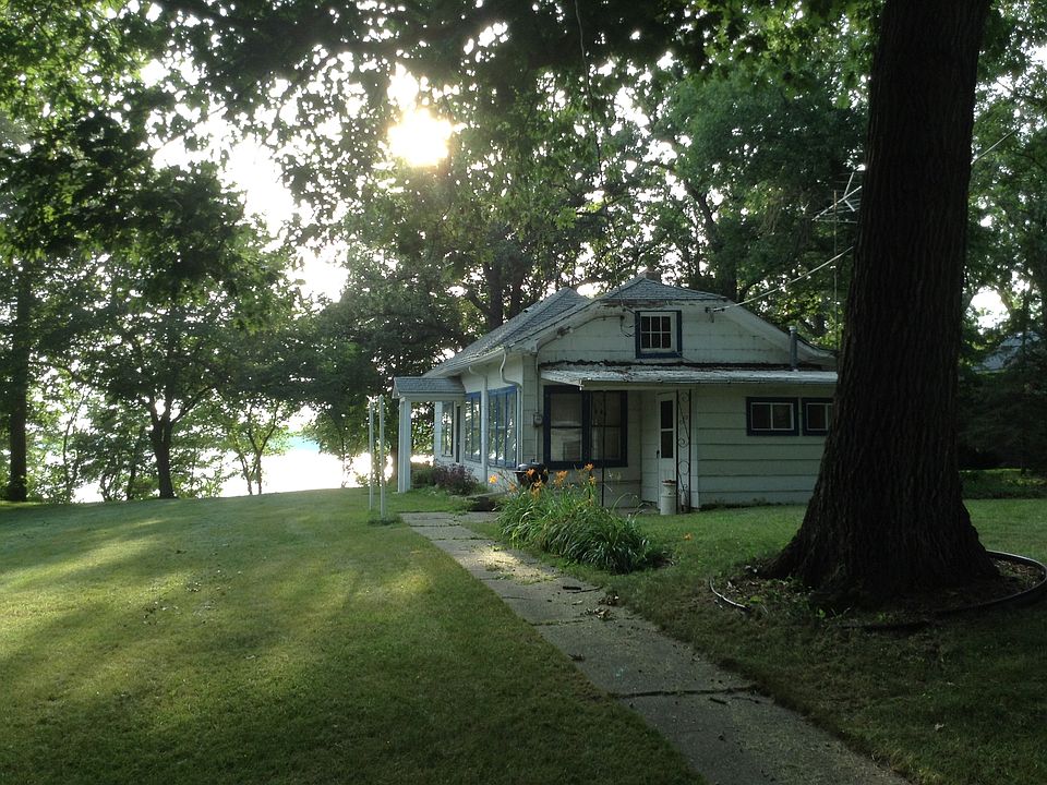1st image of 1700 S Beaumont Ave