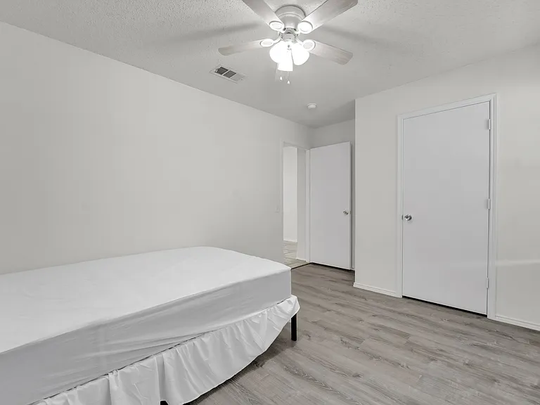 1407 Autumncrest Dr — Photo 19
