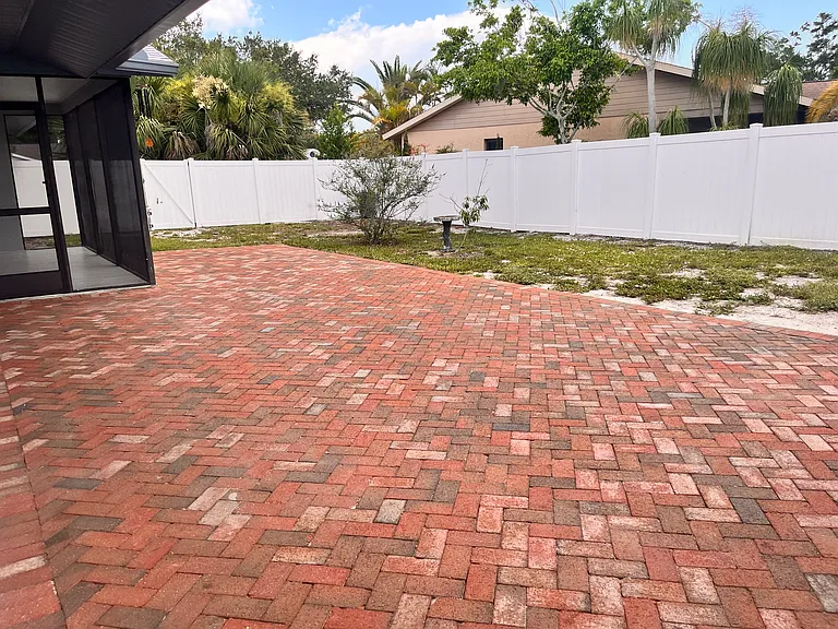 2420 Briar Oak Cir — Photo 9