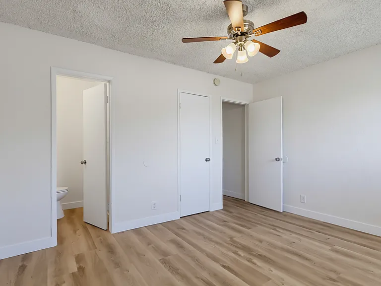 6407 10th Ave — Photo 15
