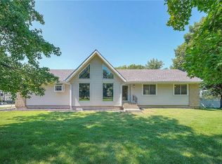 26624 W 321st Ter, Paola, KS 66071