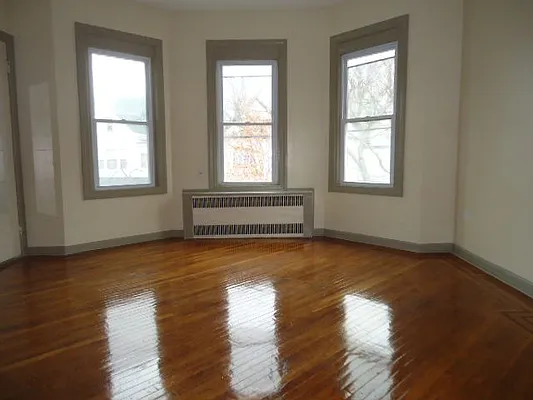 Rented by Hakeem Shahid, LREB | media 24