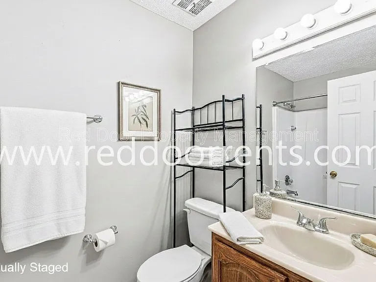 517 Gibbs St — Photo 4