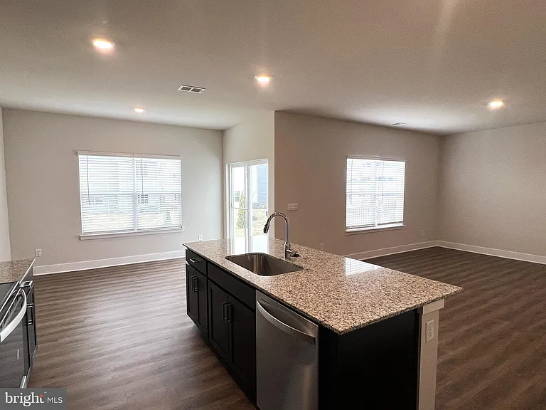 5195 Crooked Ln — Photo 7