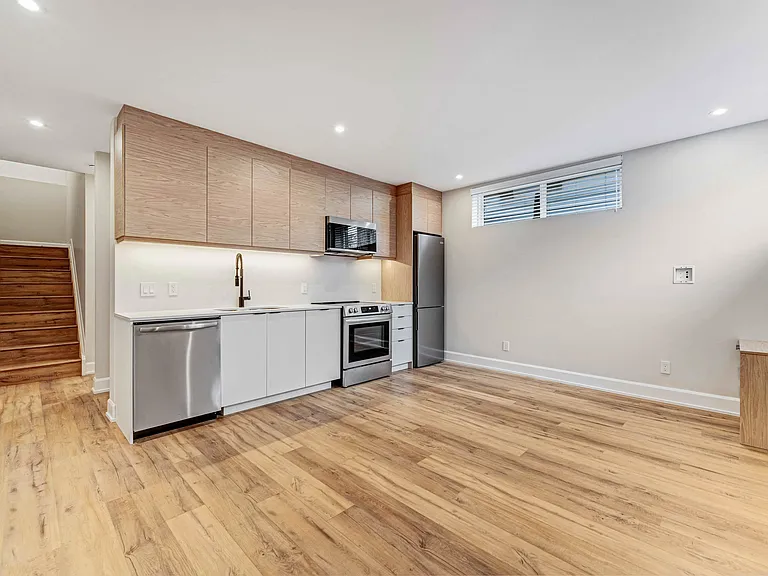 292 B Duncairn Ave #B — Photo 4