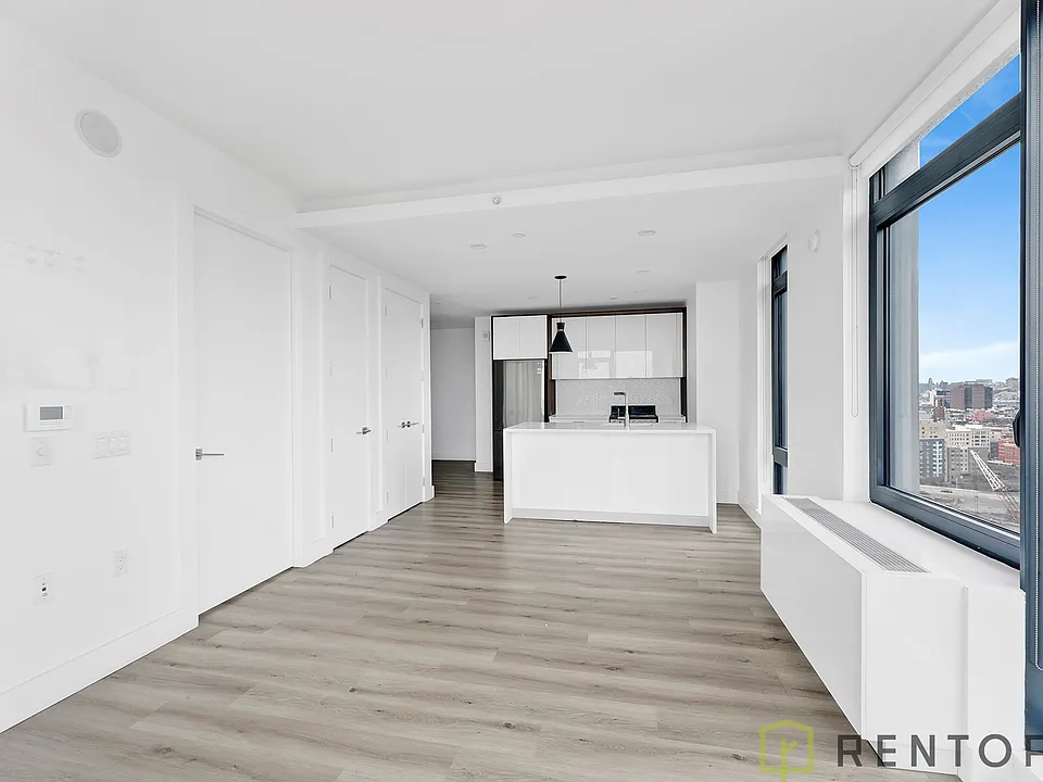 224 E 135th St #1808S