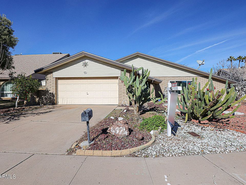 1st image of 4924 W Echo Ln
