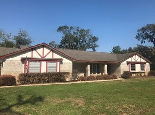 211 Rabbit Trl, Lake Jackson, TX 77566